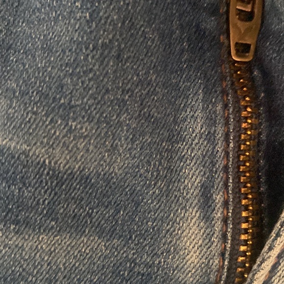 NWT American Eagle π¦
Next Level Stretch MIDI Denim Shorts - Picture 10 of 10